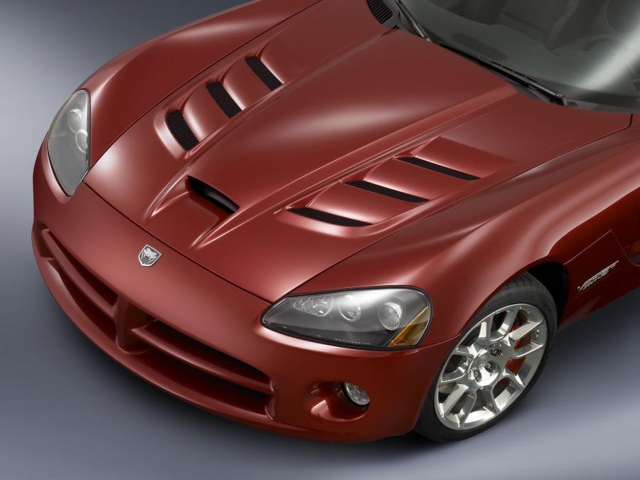 Детали экстерьера Dodge Viper SRT10 Roadster 2007 года  (фото 4 из 57)